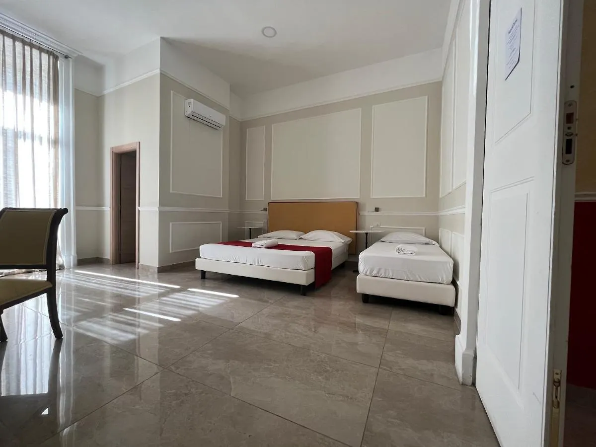 Napolit'Amo Hotel Principe 3*, Неаполь