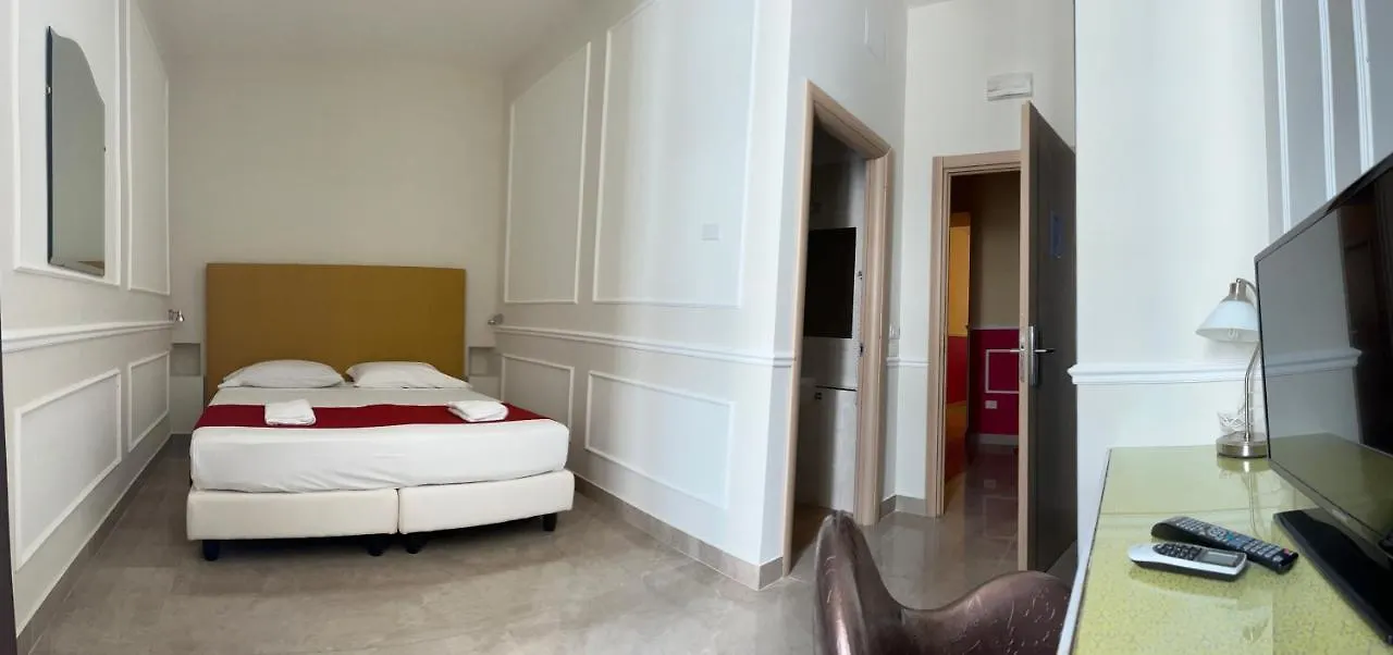 Napolit'Amo Hotel Principe 3*, Naples